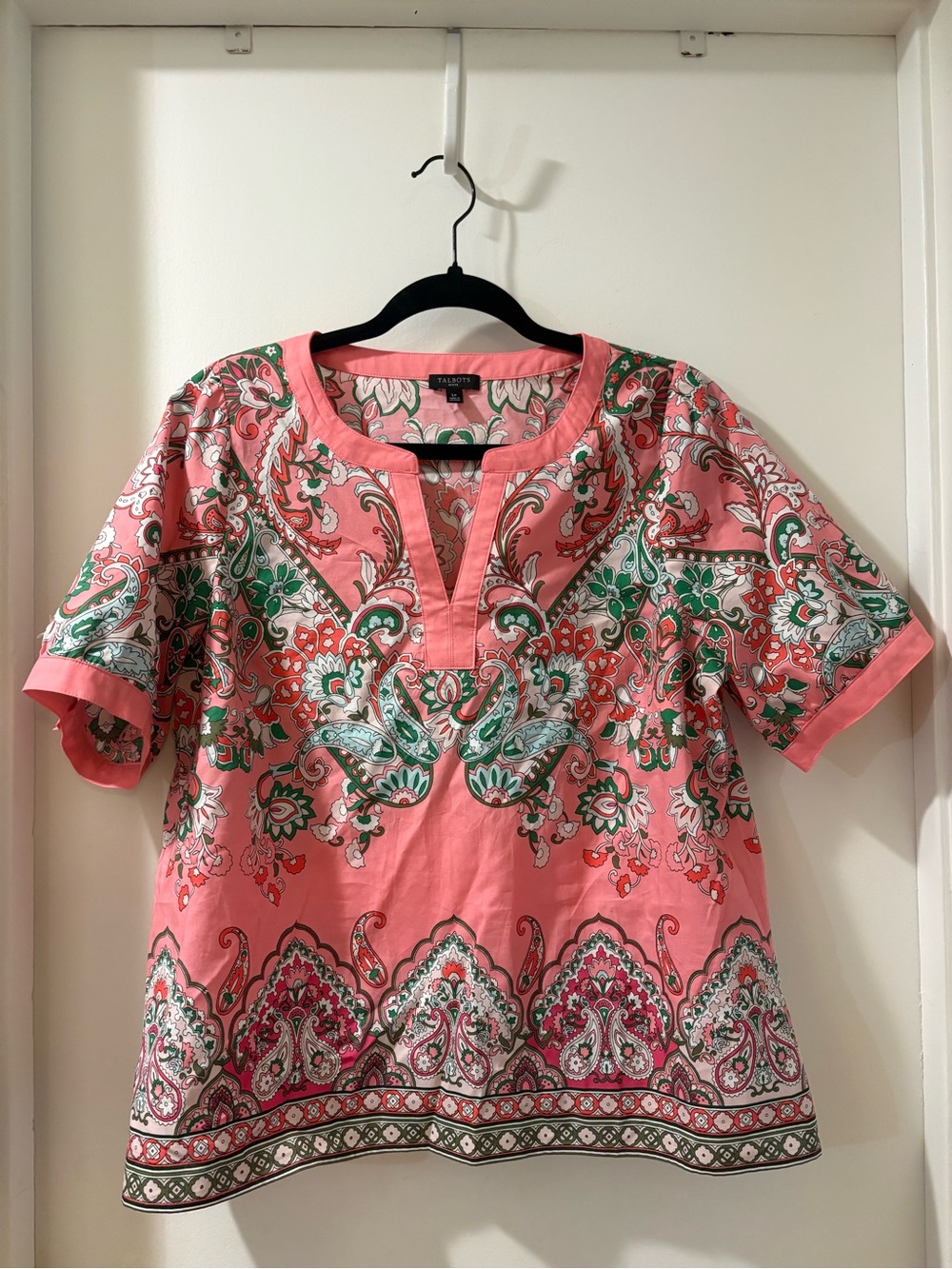 Talbots.  LP.  New without tags Women’s Coral Paisley Short-Sleeve